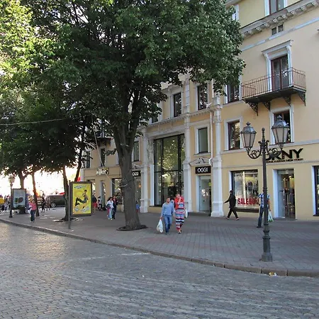 In Deribasovskaya Lägenhet